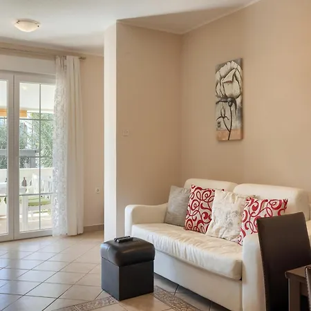 Apartament In Near Spadici