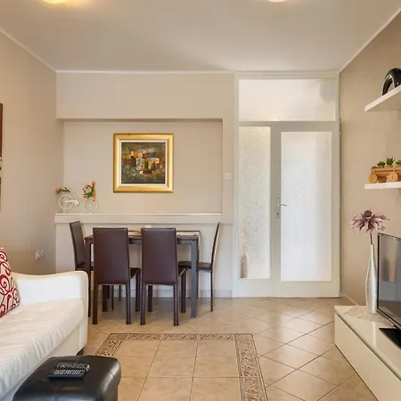 Apartament In Near Spadici Poreč