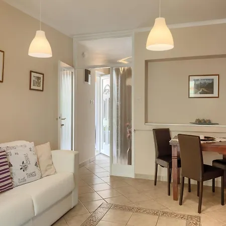 Appartement In Near Spadici Poreč
